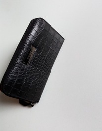 �������  MANGO