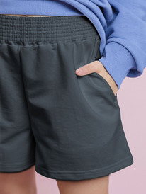   23.12  Batik  (025_24) 025_24 