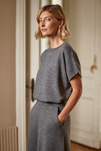   23.12 Very Neat    30145//. 