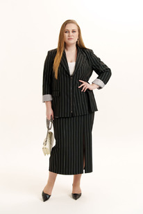 ������ Deesses 2432