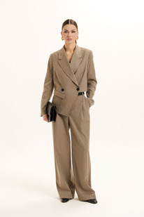 ������ Deesses 2433